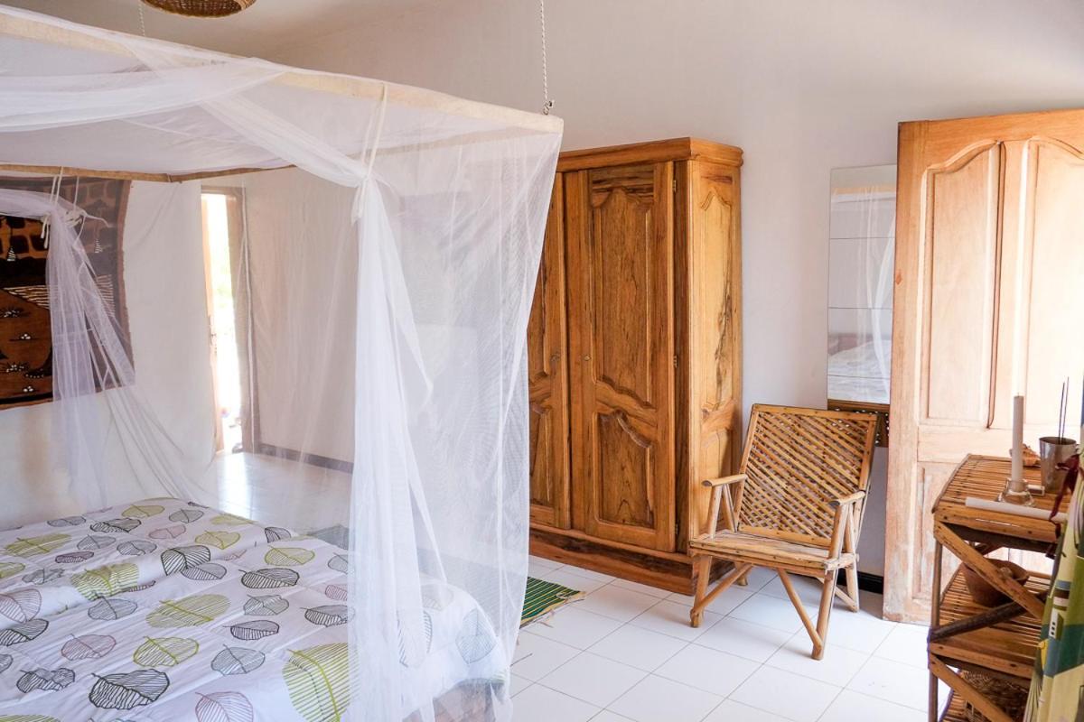 トゥバブ・ディアラオ Keur Dofie Bed & Breakfast エクステリア 写真