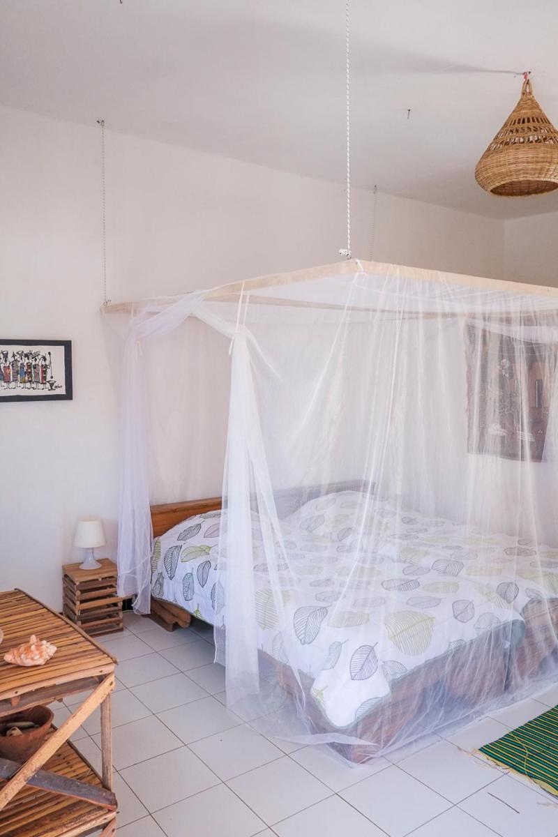 トゥバブ・ディアラオ Keur Dofie Bed & Breakfast エクステリア 写真