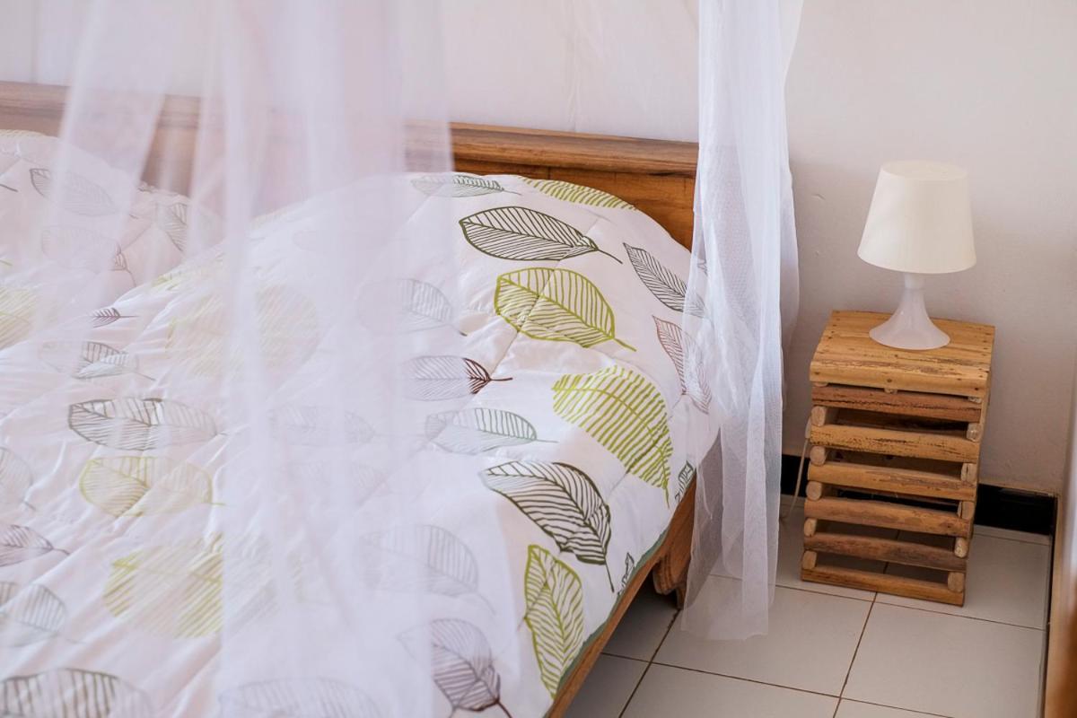 トゥバブ・ディアラオ Keur Dofie Bed & Breakfast エクステリア 写真
